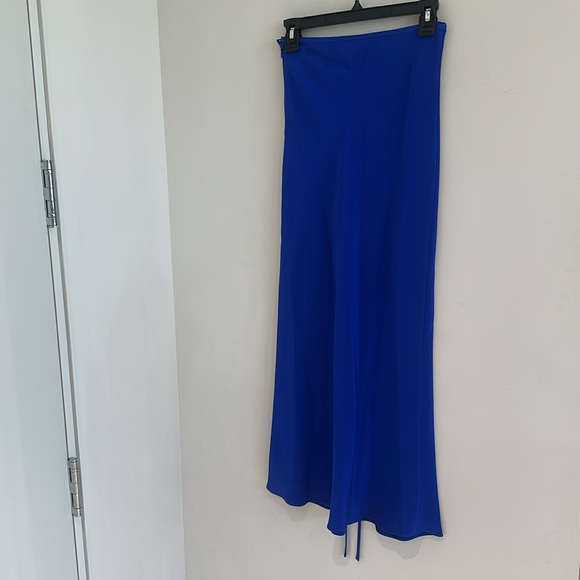 Christopher Esber
Loophole tie-waist maxi skirt - Picture 11 of 15